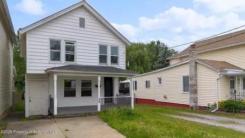 121 Throop St, Scranton, PA 18508