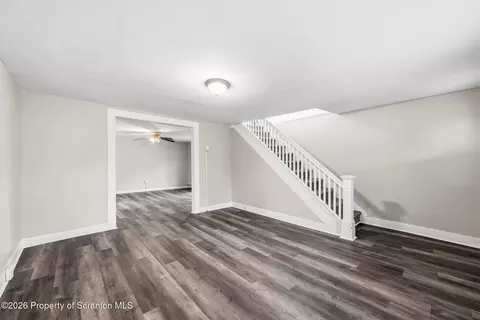 121 Throop St, Scranton, PA 18508