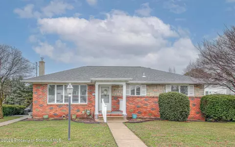 3904 Winfield Ave, Moosic, PA 18507