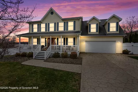 213 Raymond Dr, Jermyn, PA 18433
