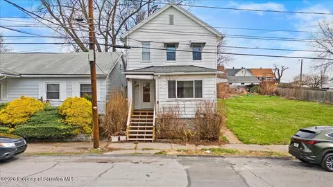 1134 Hampton St, Scranton, PA 18504
