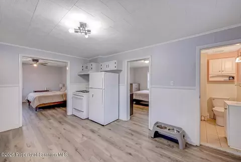Entry Way - 641 Elm St, Scranton, PA 18505 photo 10 of 13