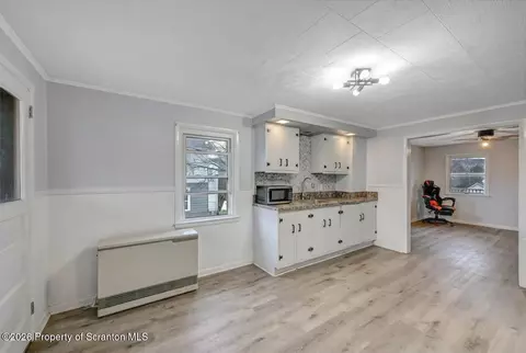 Entry Way - 641 Elm St, Scranton, PA 18505 photo 8 of 13