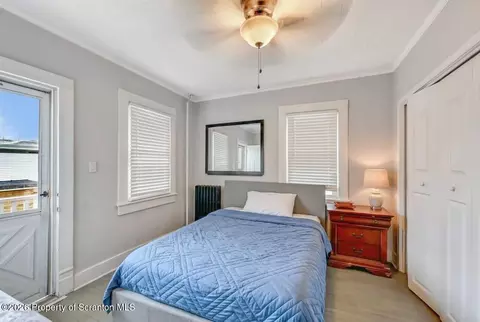 Bedroom - 641 Elm St, Scranton, PA 18505 photo 4 of 12