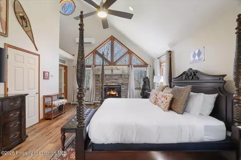 74 Mildred Dr, Clifton Twp, PA 18424
