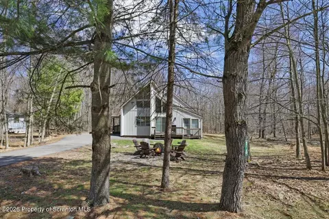 74 Mildred Dr, Clifton Twp, PA 18424