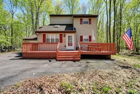 68 Sunset Dr, Clifton Twp, PA 18424