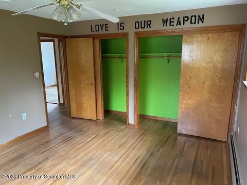 Bedroom - 708 Delaware St, Mayfield, PA 18433 photo 4 of 6