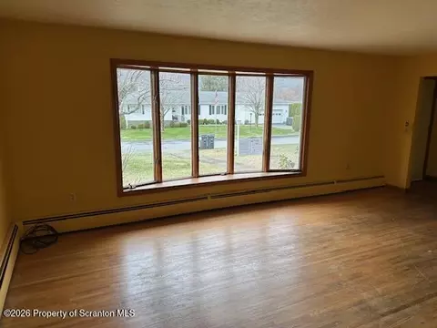 Living - 708 Delaware St, Mayfield, PA 18433 photo 5 of 7