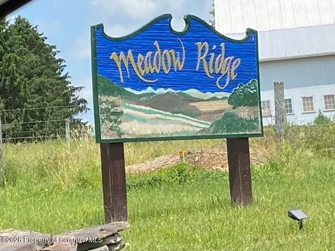 5 Middle Mountain Dr, Tunkhannock, PA 18657