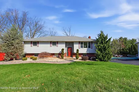 16 Fairfield Dr, Wilkes-barre, PA 18702