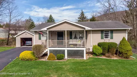 216 Alans Dr, South Abington Twp, PA 18411