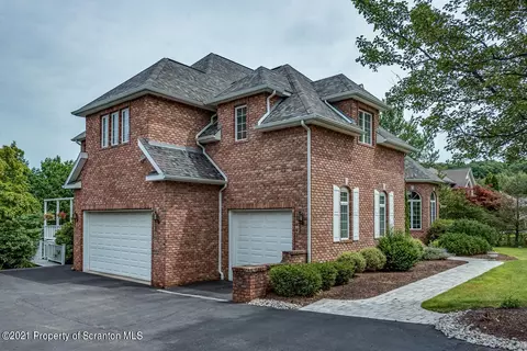 14 Kipling Dr, Moosic, PA 18507 photo 35