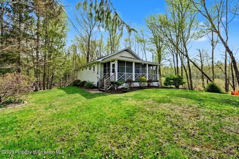 147 3rd St, Gouldsboro, PA 18424