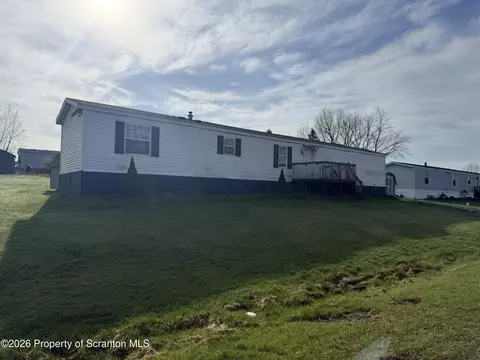 130 Buckingham Hts, Moscow, PA 18444