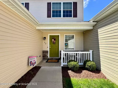 28 Harding Ave, Nicholson, PA 18446