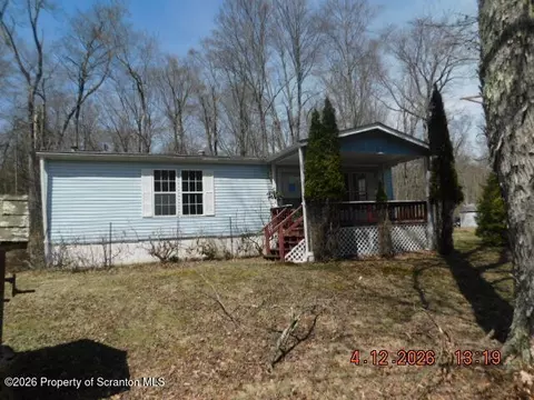 78 Melvin Rd, Gouldsboro, PA 18424