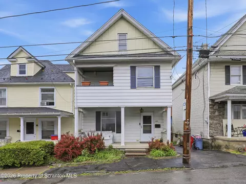 109 Wyoming St, Carbondale, PA 18407