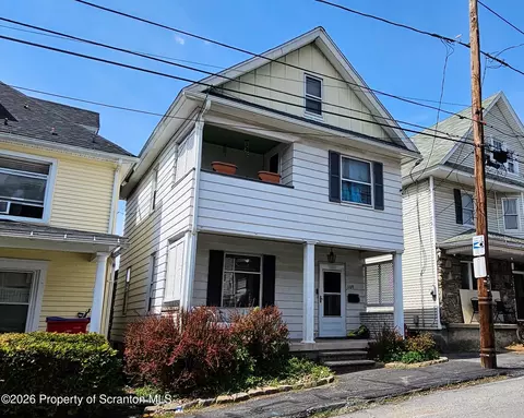 109 Wyoming St, Carbondale, PA 18407