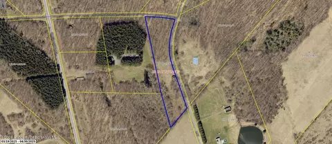 621 May Rd, Thompson, PA 18465