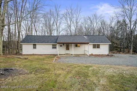 1191 Aberdeen Rd, Moscow, PA 18444