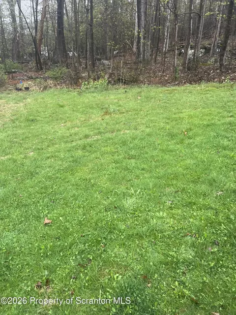 Ash Lane, Lake Winola, PA 18625