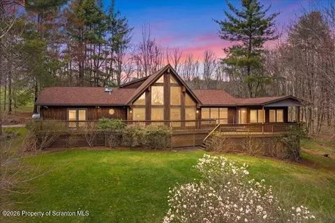 59 Steamers Ln, New Milford, PA 18834