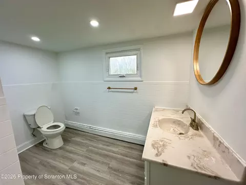 Bath - 116 Broadhead St, Old Forge, PA 18518 photo 2 of 4