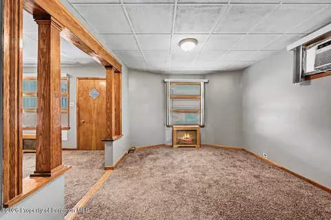 Living - 638 E Grant St, Olyphant, PA 18447 photo 3 of 7