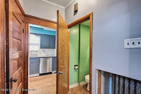 Entry Way - 638 E Grant St, Olyphant, PA 18447 photo 9 of 17