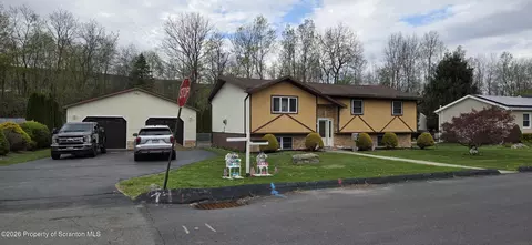 1001 Hill St, Mayfield, PA 18433