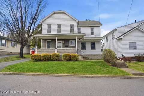 20 42nd St, Carbondale, PA 18407