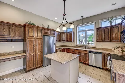 Kitchen - 102 Ryan Dr, Moosic, PA 18507 photo 3 of 7