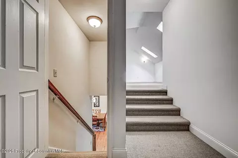 Entry Way - 102 Ryan Dr, Moosic, PA 18507 photo 3 of 4