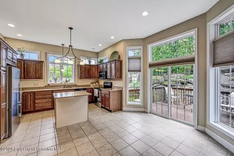 Kitchen - 102 Ryan Dr, Moosic, PA 18507 photo 7 of 7