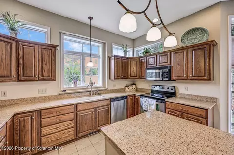 Kitchen - 102 Ryan Dr, Moosic, PA 18507 photo 4 of 7