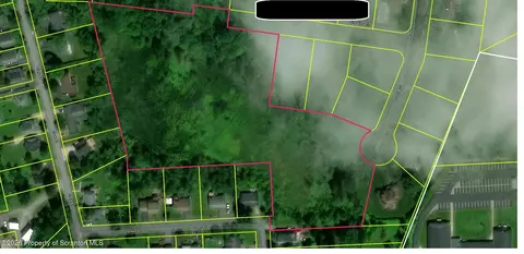 R Clark Street, Clarks Green, PA 18411