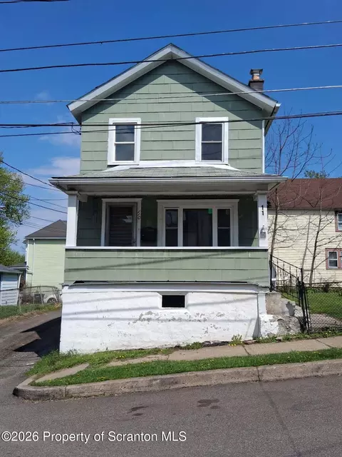 110 Hemlock St, Sugar Notch, PA 18706