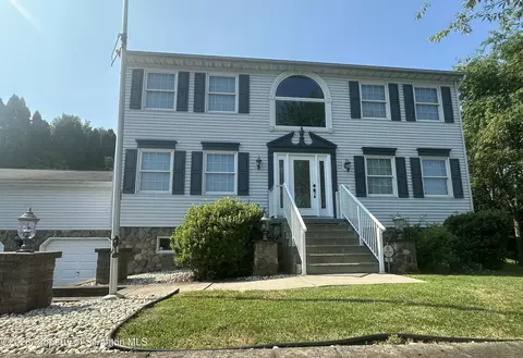 19 Birch Ave, Plains, PA 18705