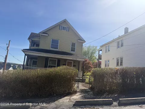 703 Smith St, Scranton, PA 18504