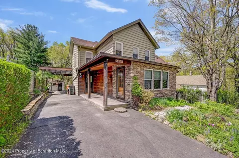 657 Wales St, Scranton, PA 18504