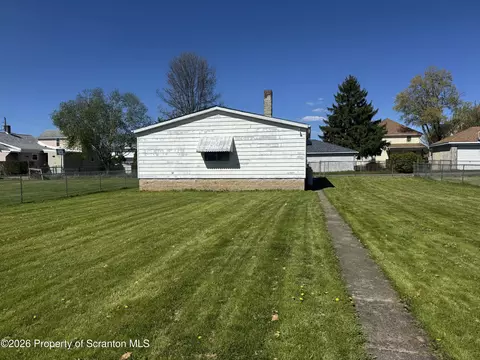 Exterior - 409 E Warren St, Dunmore, PA 18512 photo 4 of 4