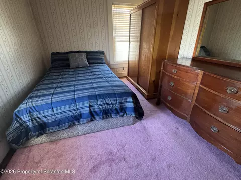 Bedroom - 409 E Warren St, Dunmore, PA 18512 photo 1 of 3