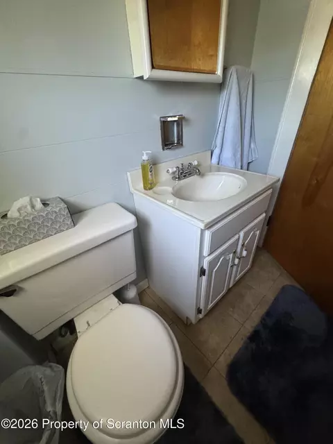 Bath - 409 E Warren St, Dunmore, PA 18512 photo 3 of 4