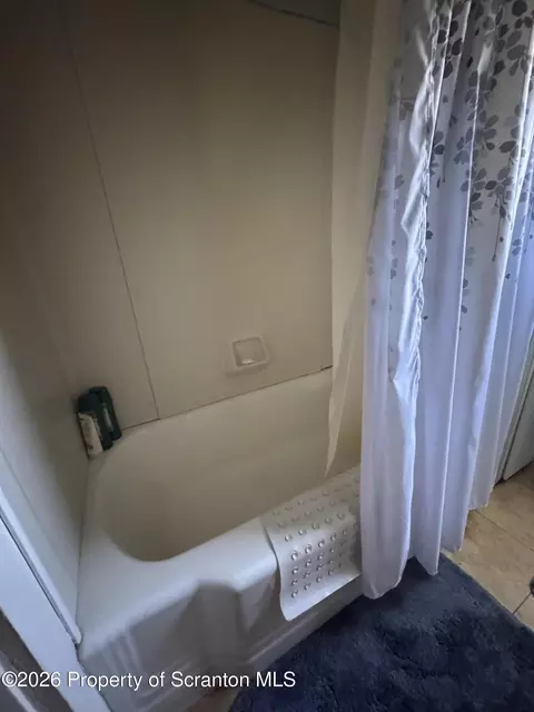 Bath - 409 E Warren St, Dunmore, PA 18512 photo 4 of 4