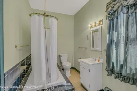 Bath - 858 E Scott St, Olyphant, PA 18447 photo 2 of 5
