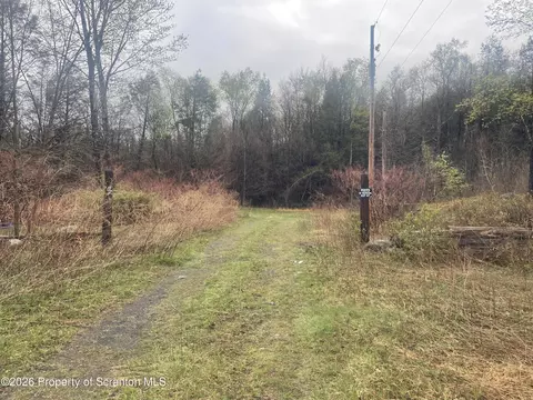 50 Delaware St, Simpson, PA 18407