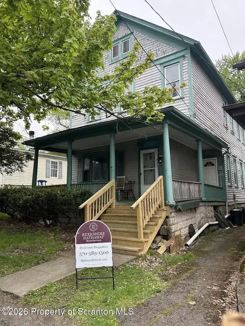 428 Railroad Ave, Scranton, PA 18505