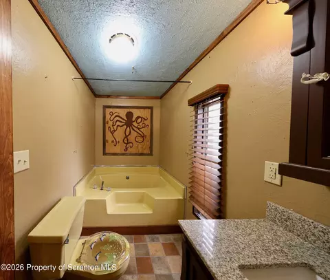 717 7th St, Moosic, PA 18507 photo 13