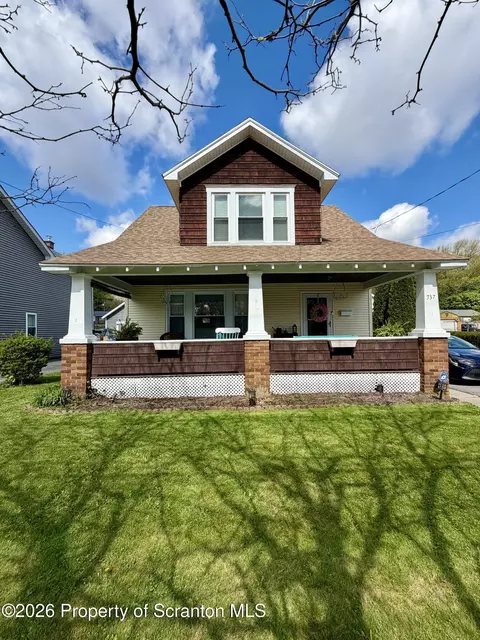 737 Jefferson Ave, Jermyn, PA 18433